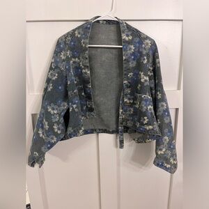 Vintage! Cropped Jean Jacket | Size Medium| Excellent Condition